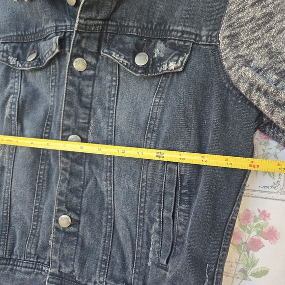 Free People Dark Blue Distressed Denim Jacket w/ Gray Knit Sleeves Hood Womens S - Picture 7 of 9